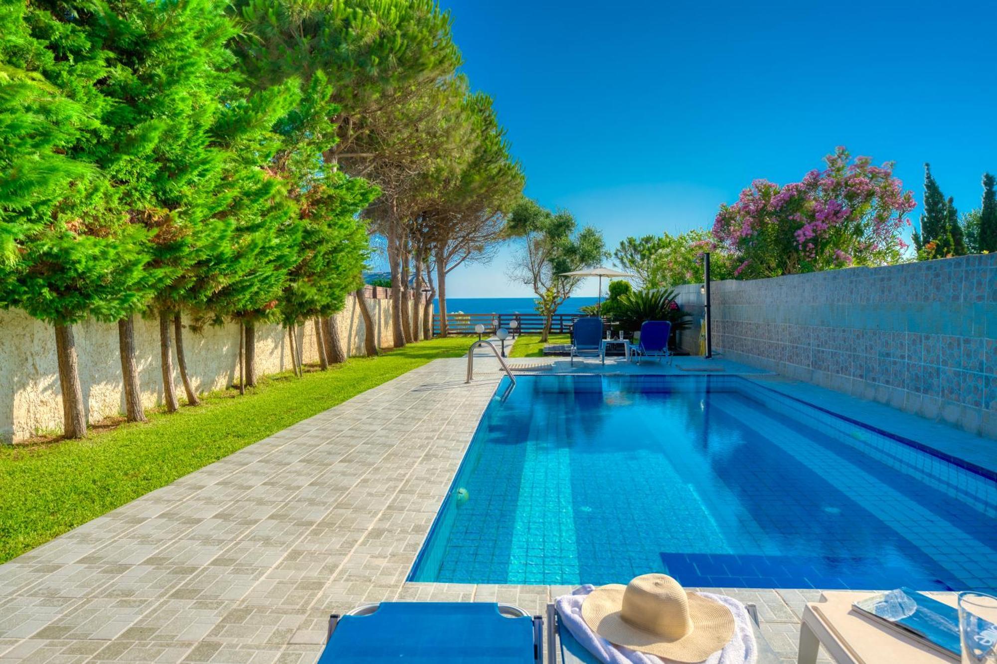 Villa Angela Agios Matthaios  Exterior photo