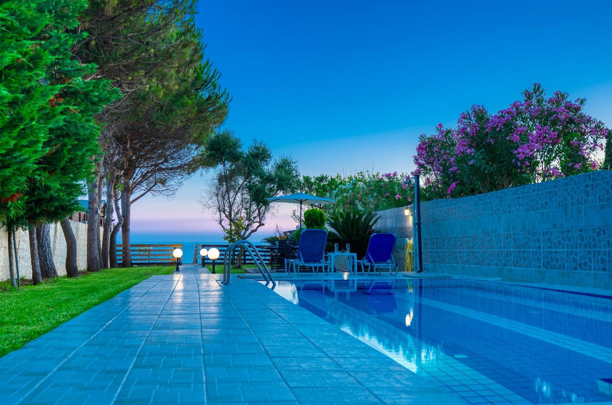 Villa Angela Agios Matthaios  Exterior photo